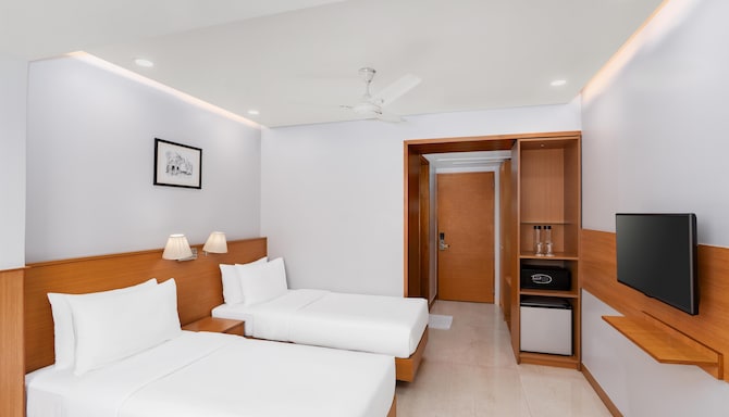 Classic Grande Imphal, a member of Radisson Individuals - Superior Twin Bedroom