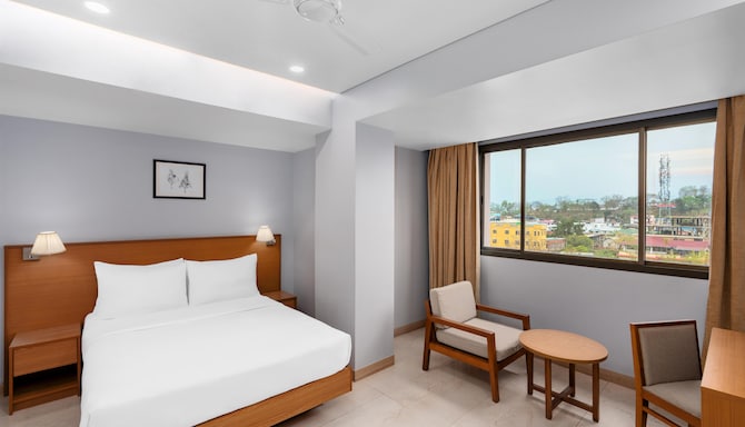 Classic Grande Imphal, a member of Radisson Individuals - Superior King Bedroom