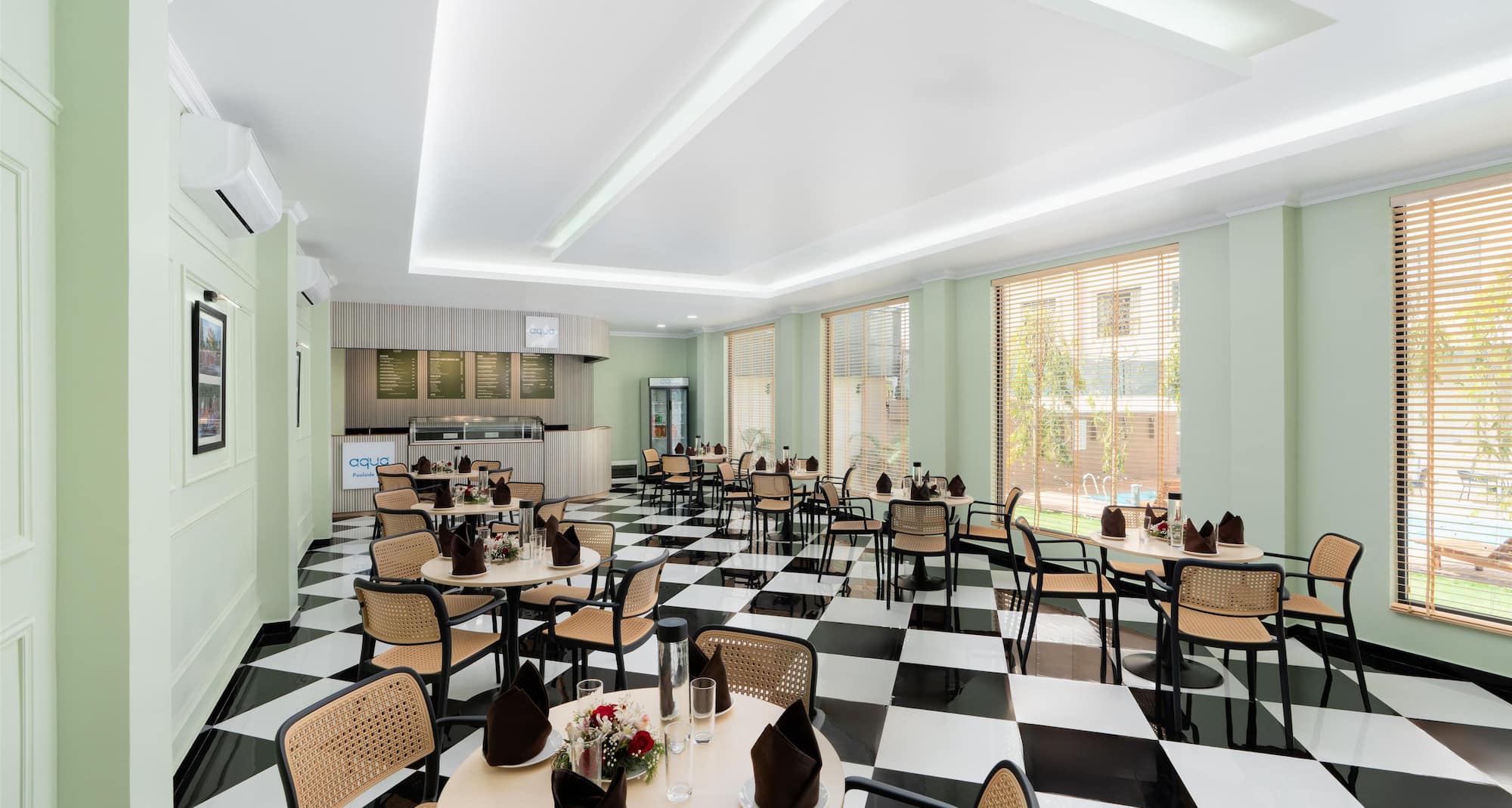 Classic Grande Imphal, a member of Radisson Individuals - Aqua Poolside Cafe