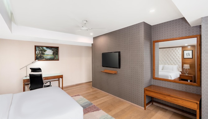 Classic Grande Imphal, a member of Radisson Individuals - Presidential Suite Bedroom