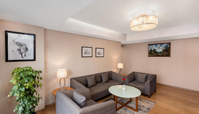 Classic Grande Imphal, a member of Radisson Individuals - Presidential Suite Living Room