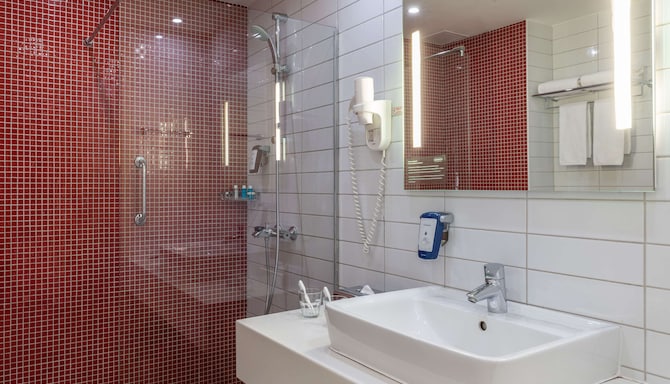 Cosmos Astrakhan Hotel, a member of Radisson Individuals - ванная комната в номере