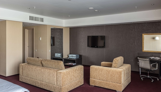 Cosmos Izhevsk Hotel, a member of Radisson Individuals - Junior Suite