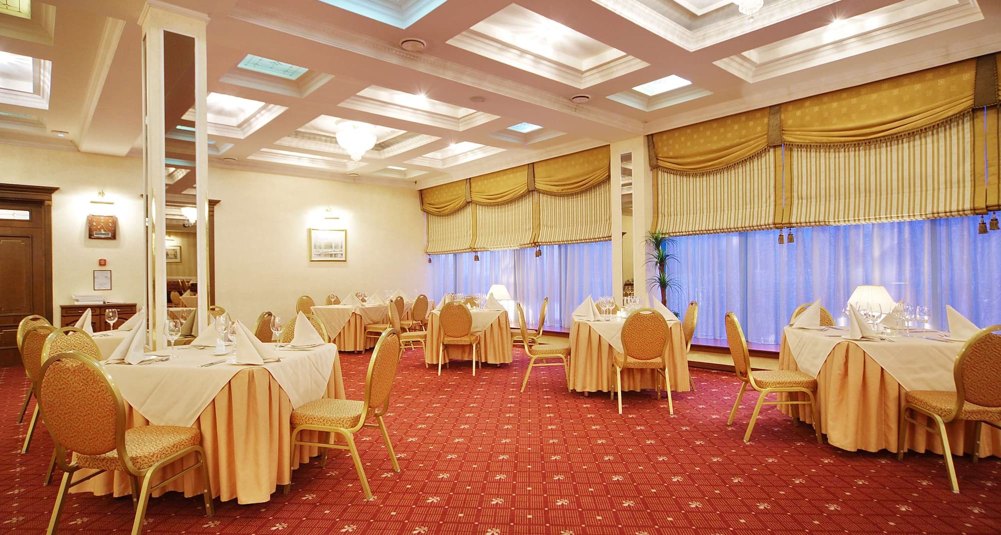 Park Inn by Radisson i Poliarnie Zori i Murmansk – ballsalbankett