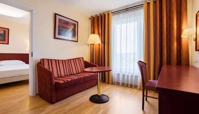 Cosmos Murmansk Hotel, a member of Radisson Individuals - Junior Suite