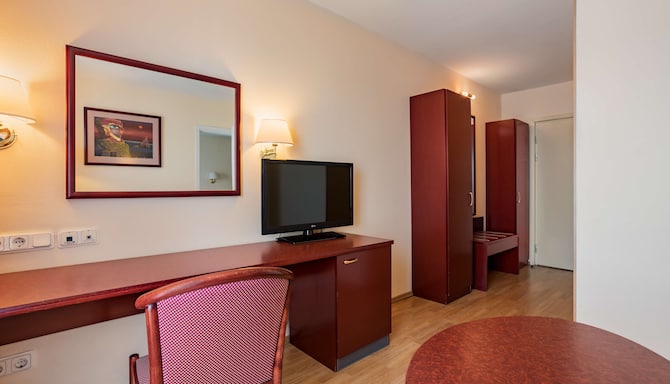 Cosmos Murmansk Hotel, a member of Radisson Individuals - Junior Suite