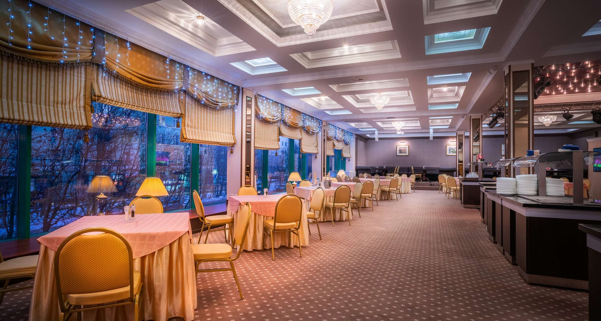 Park Inn by Radisson, Poliarnie Zori Murmansk - Restaurant Poliarnie Zori