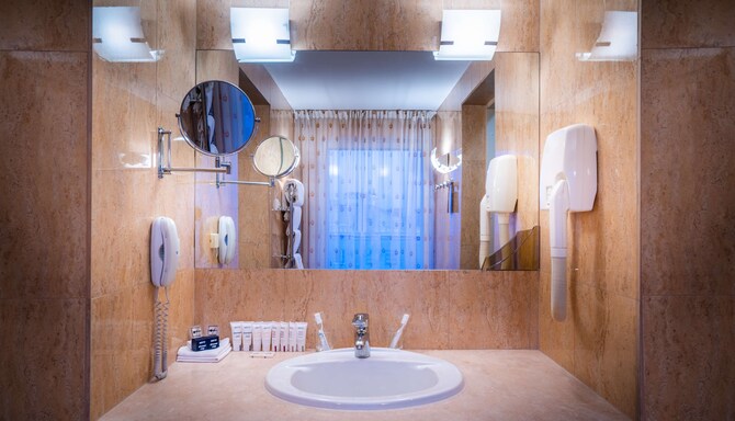 Cosmos Murmansk Hotel, a member of Radisson Individuals - Presidential suite bathroom
