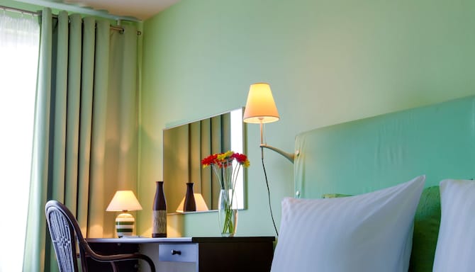 Cosmos Murmansk Hotel, a member of Radisson Individuals - Presidential Suite Bedroom
