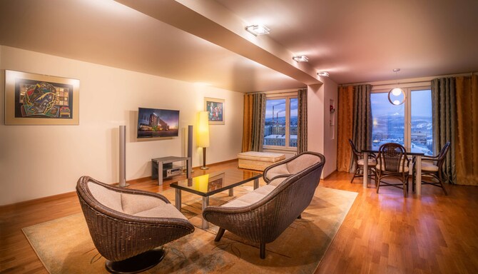 Cosmos Murmansk Hotel, a member of Radisson Individuals - Presidential  suite
