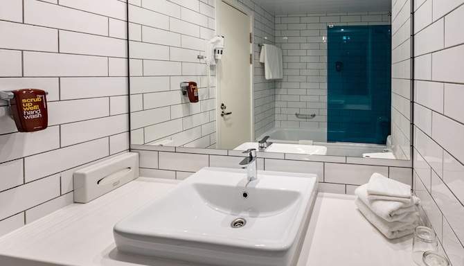Park Inn by Radisson Pribaltiyskaya Hotel & Congress Center - номер Superior
