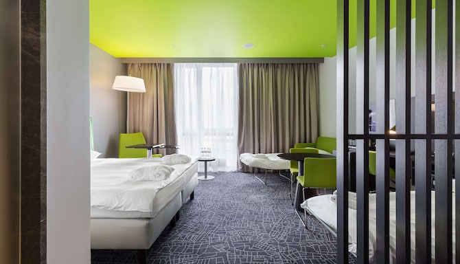Park Inn by Radisson Pulkovo Airport St. Petersburg - Family Room