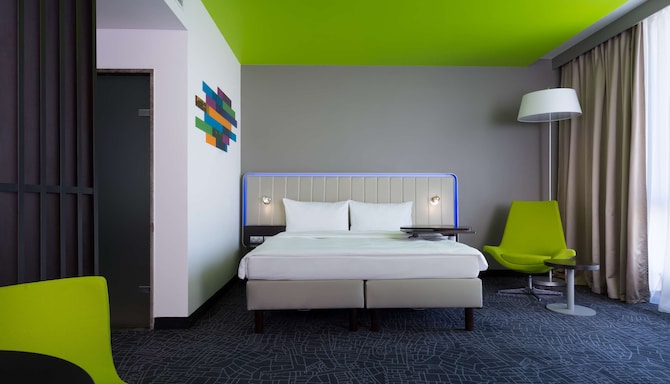 Park Inn by Radisson Pulkovo Airport St. Petersburg - Suite - Runway View