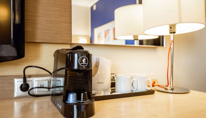 Park Inn by Radisson Pulkovskaya Hotel & Conference Centre St Petersburg - Superior room coffe machine