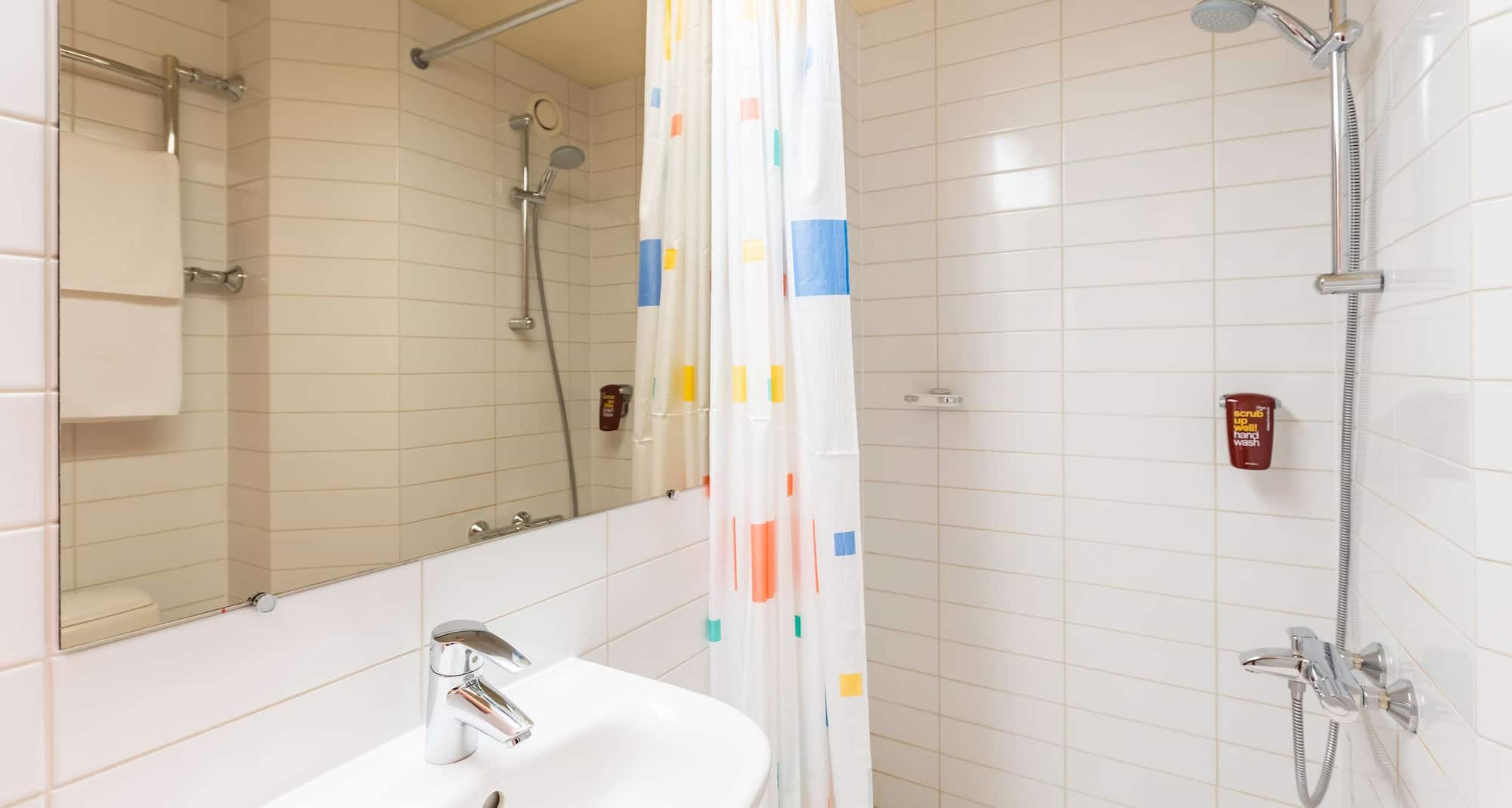 Park Inn by Radisson Pulkovskaya Hotel & Conference Centre St Petersburg - Individual Room bathroom