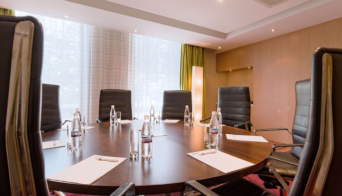 Meeting Room 10