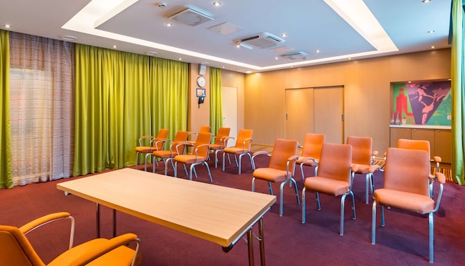 Meeting room 17 + 18