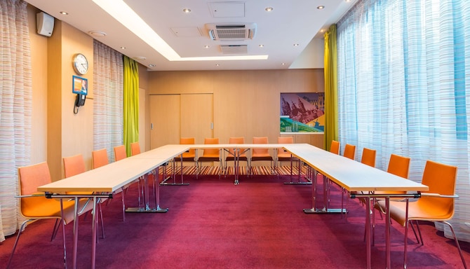 Meeting Room 11