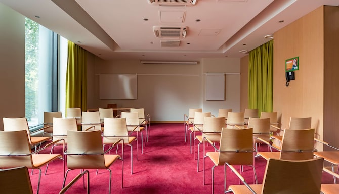 Meeting Room 5
