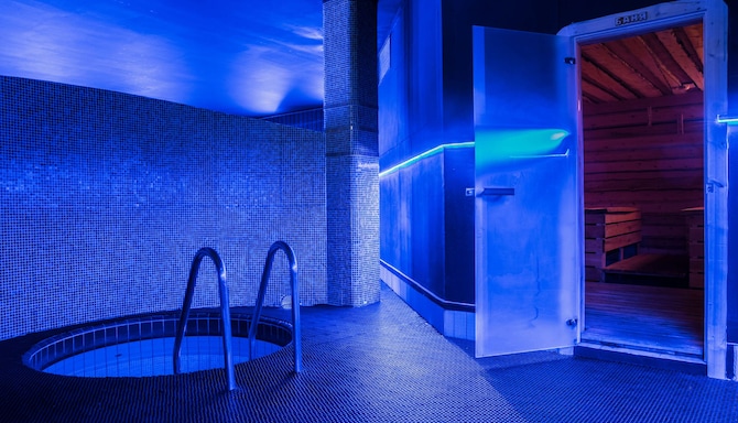 Park Inn by Radisson Pulkovskaya Hotel & Conference Centre St Petersburg - Blue Lit Spa