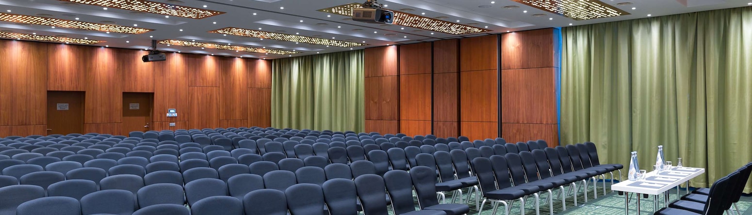 莫斯科谢列梅捷沃机场丽笙酒店 - 莫斯科会议室