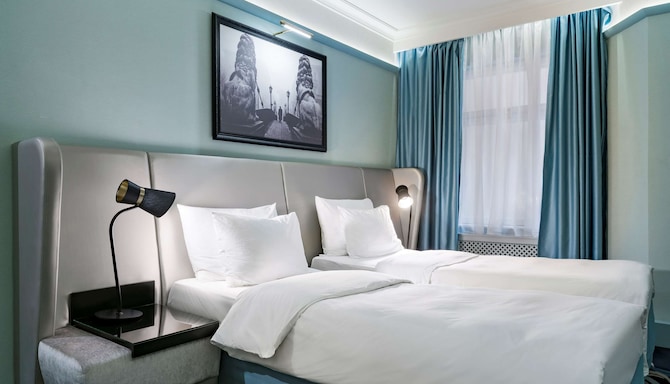 Radisson Royal Hotel, St. Petersburg - Superior Room twin beds