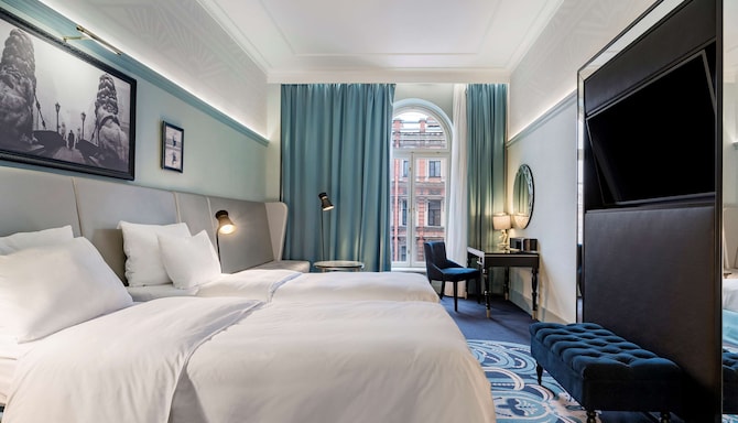 Radisson Royal Hotel, St. Petersburg - Premium Room twin beds with city view