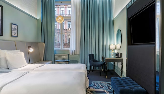 Radisson Royal Hotel, St. Petersburg - Superior Room twin beds with city view