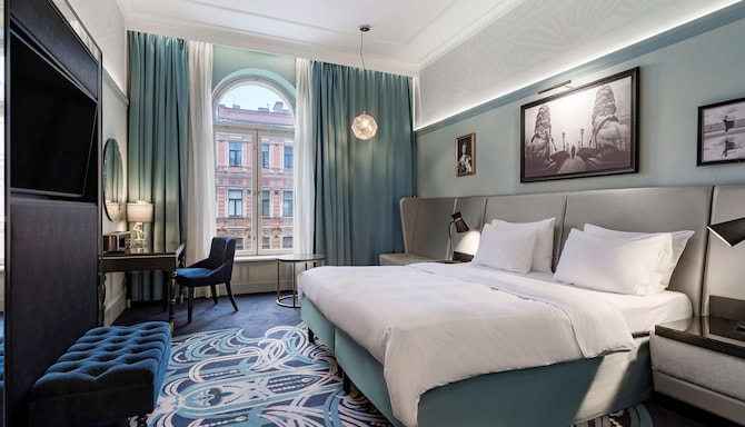 Radisson Royal Hotel, St. Petersburg - Superior Room city view