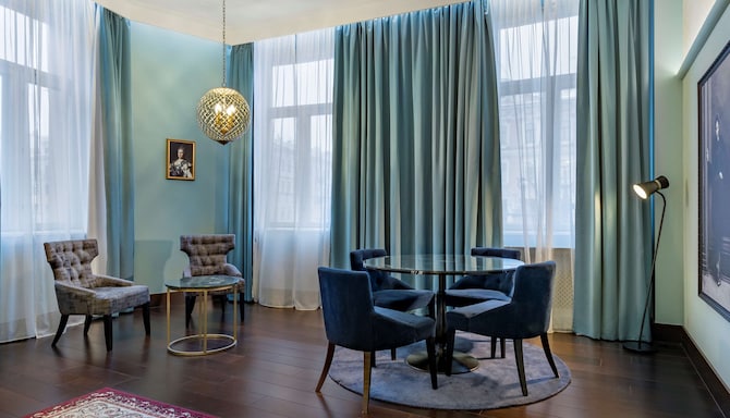 Radisson Royal Hotel, St. Petersburg - Royal Suite - Wohnbereich