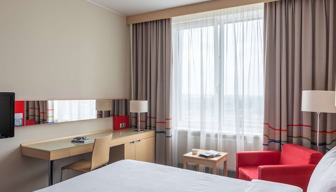 Cosmos Yaroslavl Hotel, a member of Radisson Individuals - Standard Room & Superior Room