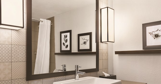 Country Inn & Suites - Guest room bathroom