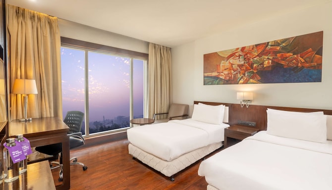 Country Inn & Suites by Radisson, Bhiwadi - Deluxe Twin Bedroom City View