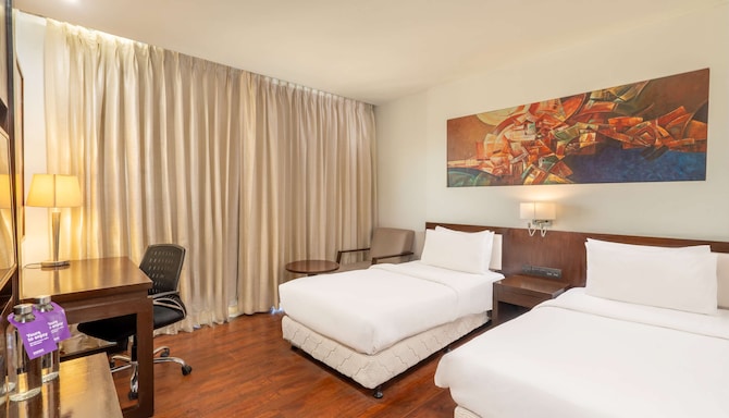 Country Inn & Suites by Radisson, Bhiwadi - Superior Twin Bedroom