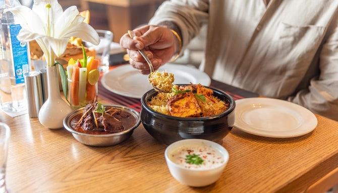 Country Inn and Suites by Radisson, Gurgaon Sector 12 - Restaurant Dining