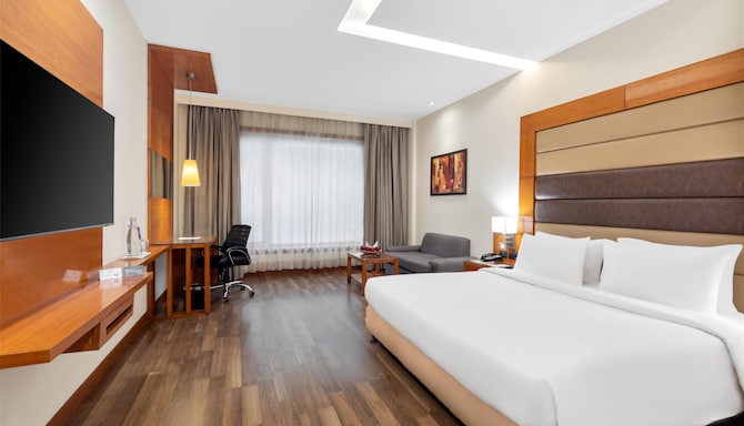 Country Inn & Suites by Radisson, Gurgaon Sector 12 - Superior King Room