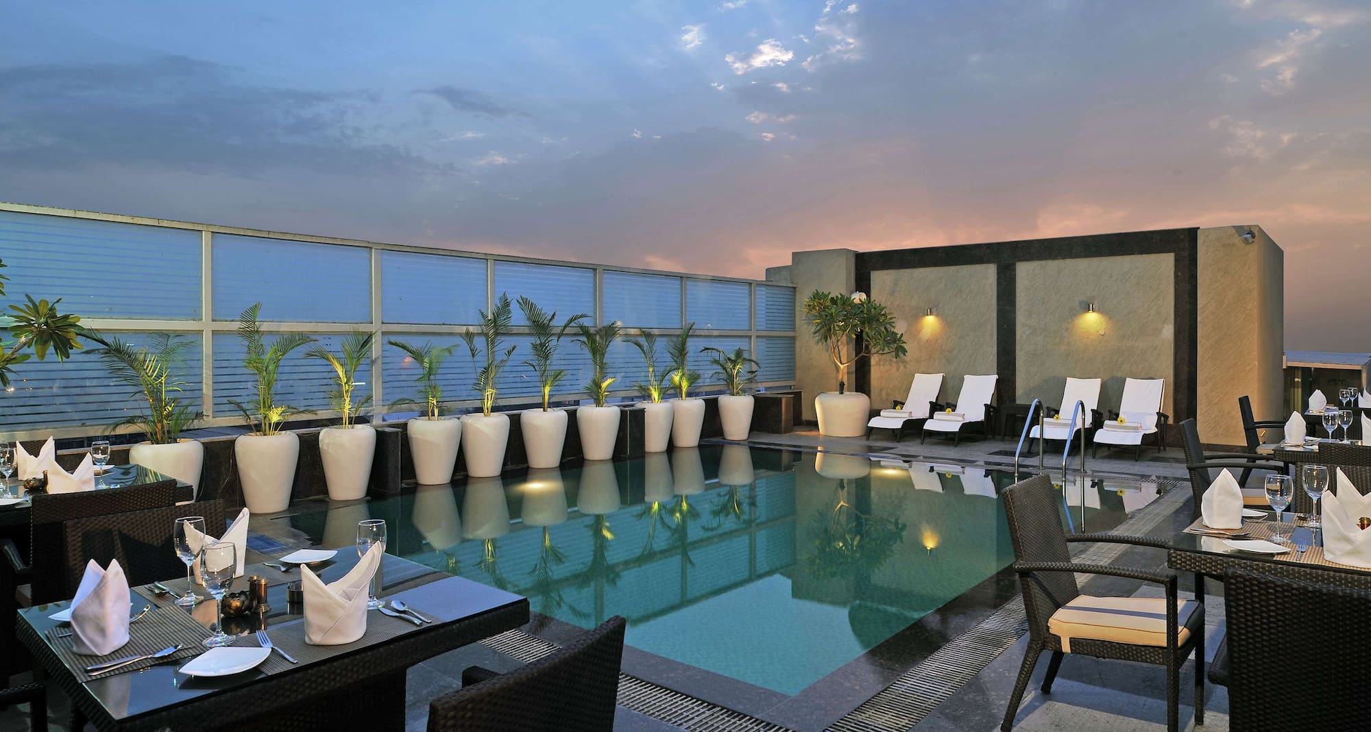 Country Inn & Suites by Radisson, Gurgaon Sector 12 - Pool