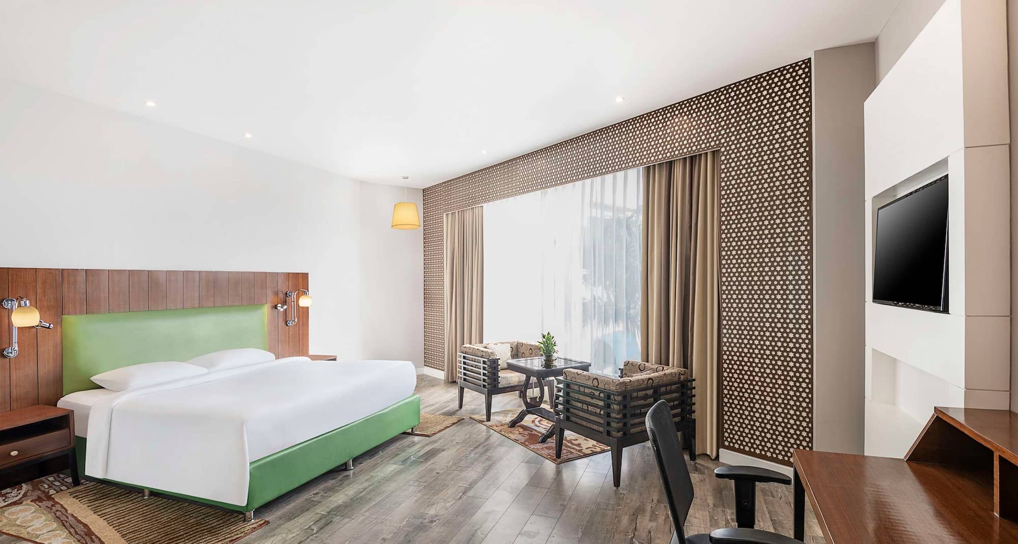 Country Inn & Suites by Radisson, Jammu - Suite bedroom