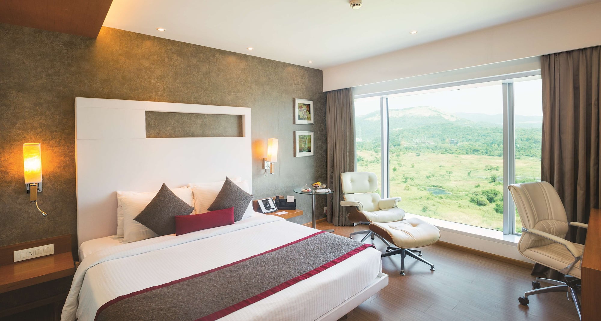 Country Inn & Suites by Radisson, Navi Mumbai - Superior Room