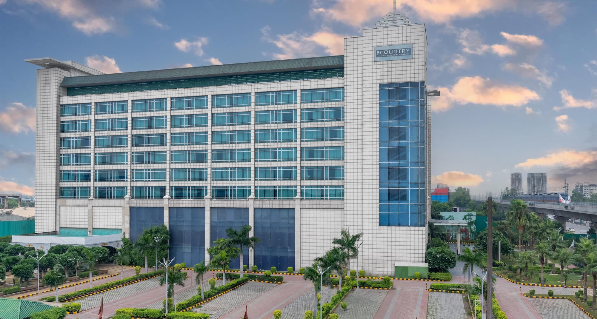 Country Inn & Suites By Radisson, Sahibabad - Facade