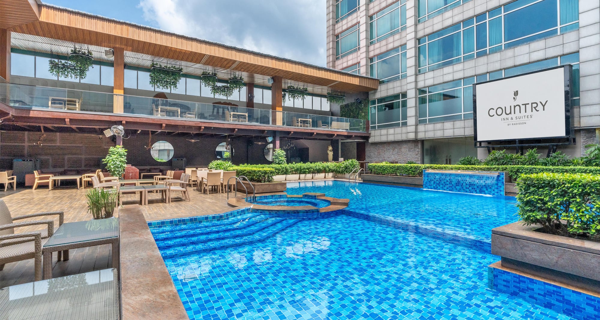 Country Inn & Suites By Radisson, Sahibabad - Pool