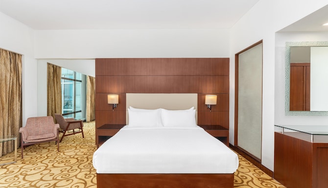 Country Inn & Suites By Radisson, Sahibabad - Executive Bedroom