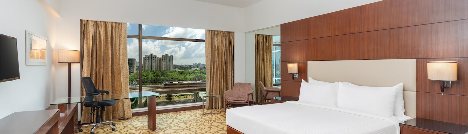Country Inn and Suites By Radisson, Sahibabad - Executive Bedroom