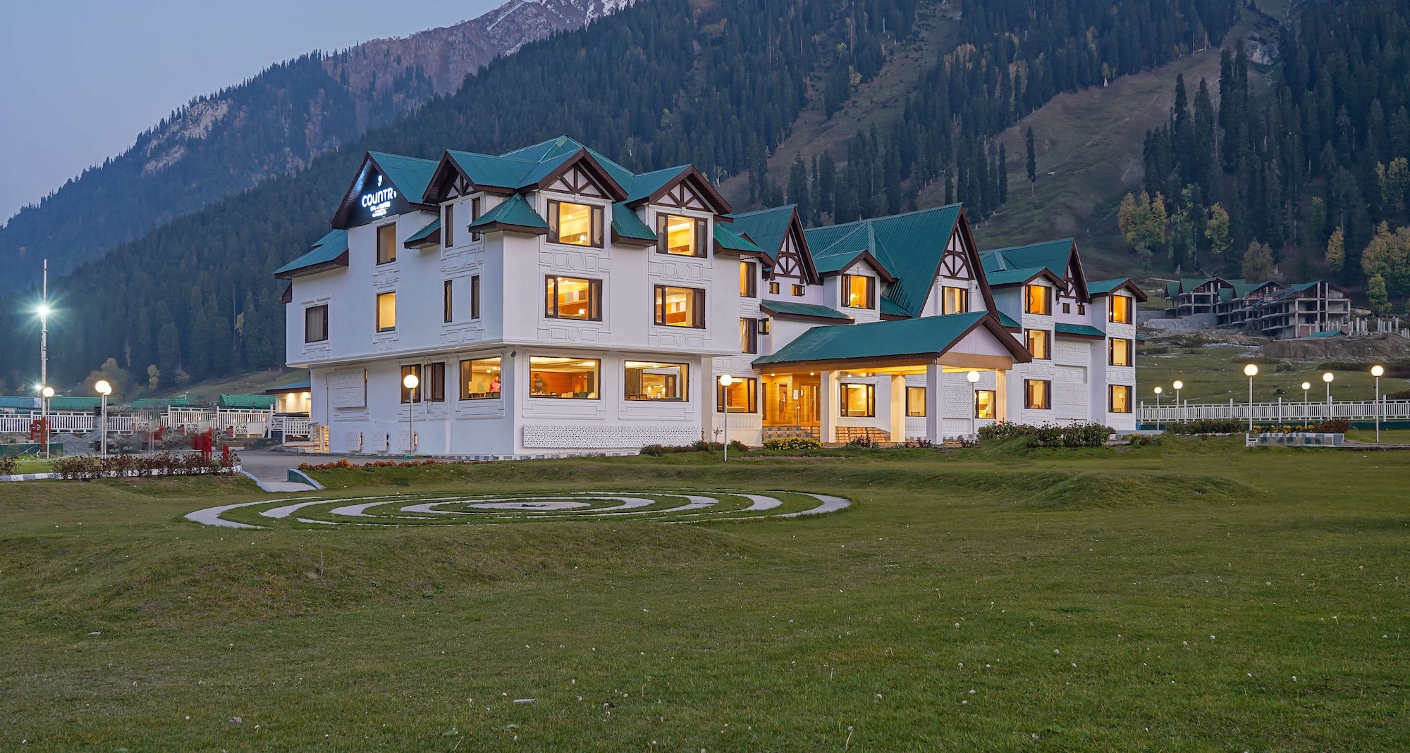 Country Inn & Suites by Radisson, Sonamarg - Exterior