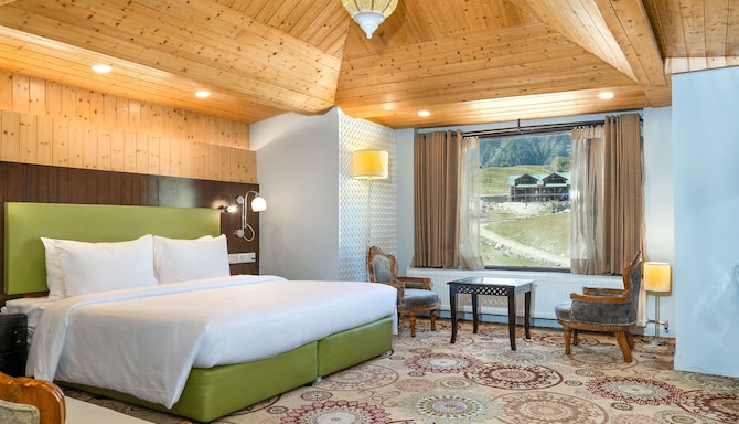 Country Inn & Suites by Radisson, Sonamarg - Junior Suite