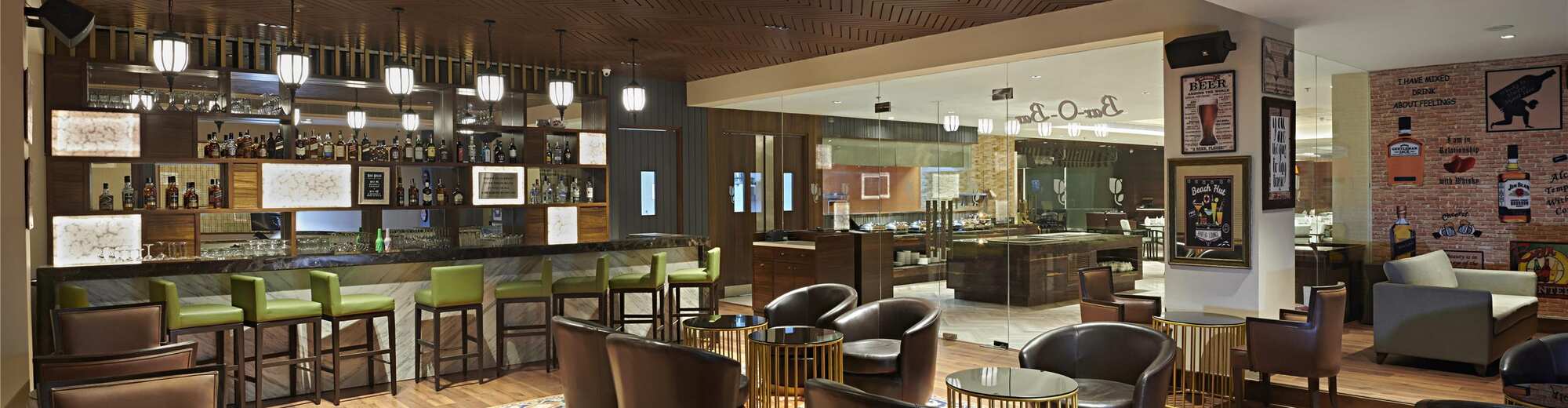 Country Inn and Suites by Radisson, Zirakpur - Bar