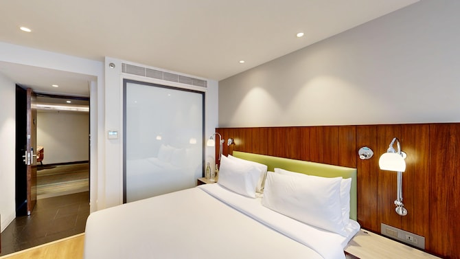 Country Inn & Suites by Radisson, Zirakpur - Superior room