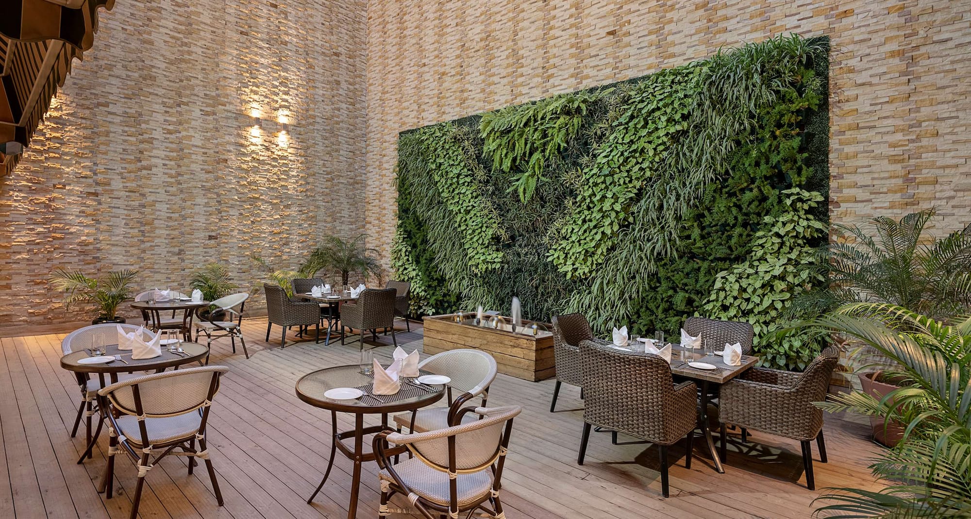 Country Inn and Suites by Radisson Zirakpur - Alfresco