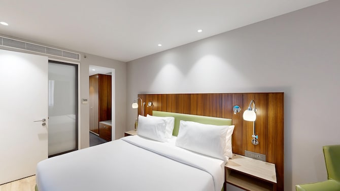 Country Inn & Suites by Radisson, Zirakpur - Suite room