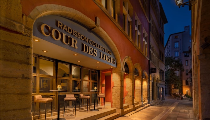Cour des Loges Lyon, A Radisson Collection Hotel - Cour des Loges - Façade by night